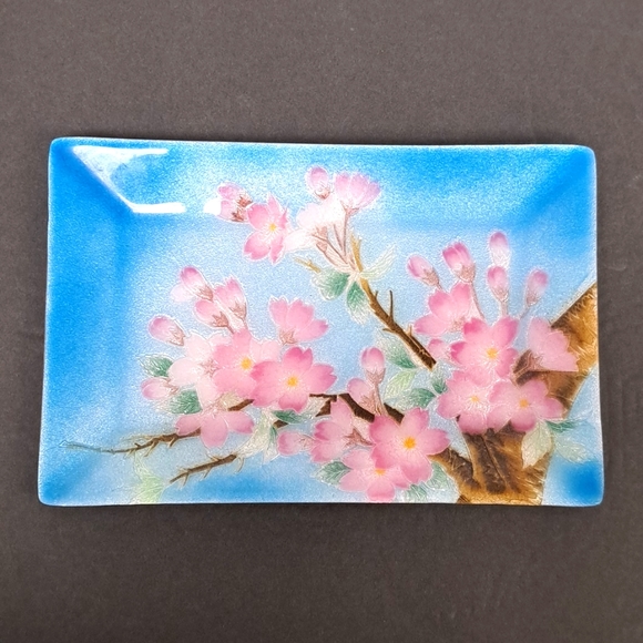 Vintage Japanese enamel on copper trinket dish with cherry blossom design - Picture 1 of 4